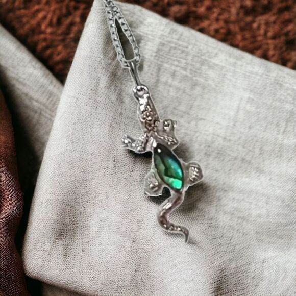 Vtg Abalone Gecko Pendant Necklace Lizard Reptile Silver Tone Shell 18" Chain - Picture 15 of 16